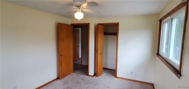 Building Photo - 35 Tomcyn Dr