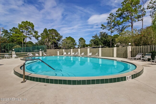 Building Photo - 7623 Baymeadows Cir W