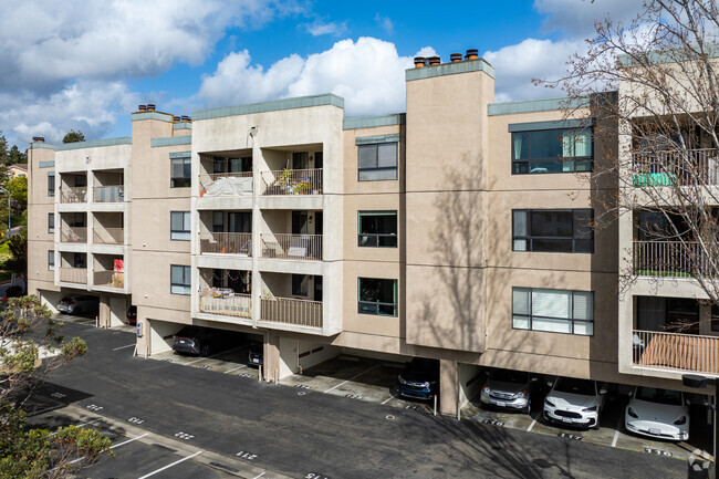 Building Photo - Ventana Ridge