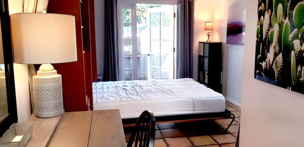 bedroom - 682 Carlo Dr