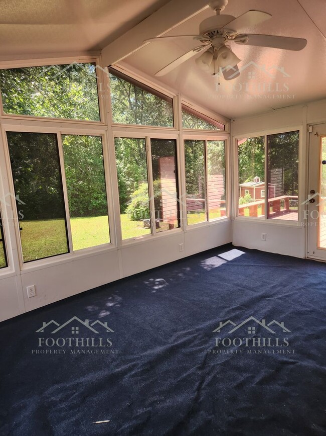 Building Photo - Beautiful 3-Bedroom Brick Home with Sunroo...