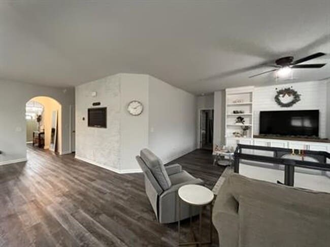 Building Photo - COMING SOON! Beautiful 4-Bedroom Home with...