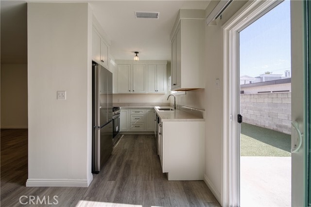 Building Photo - 926 Manhattan Beach Blvd