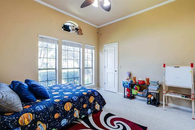Building Photo - 9812 Canyon Crest Cir