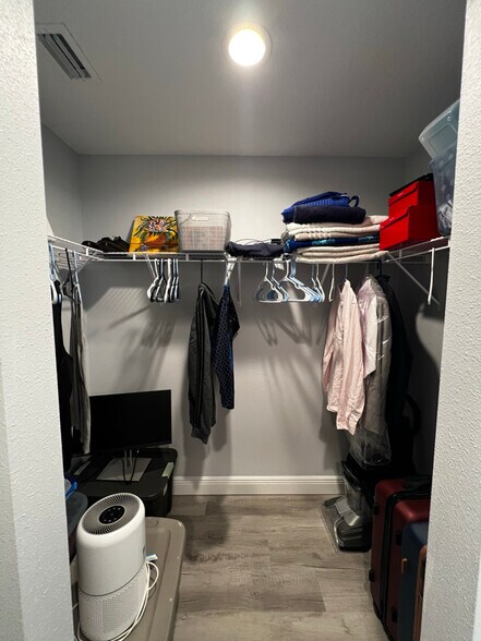 Building Photo - 379 Wilton Ave SW