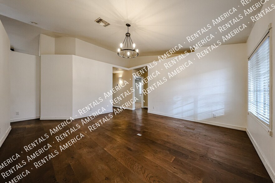 Building Photo - 2292 E Remington Pl