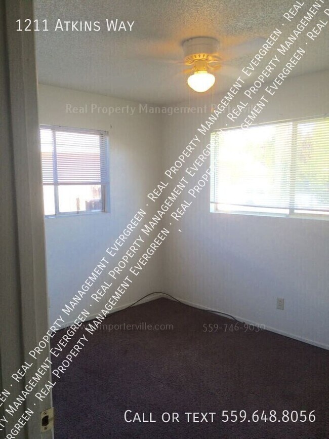 Building Photo - 1211 Atkins Way