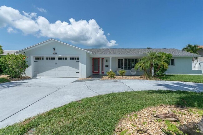 Building Photo - 6440 3rd Palm Point