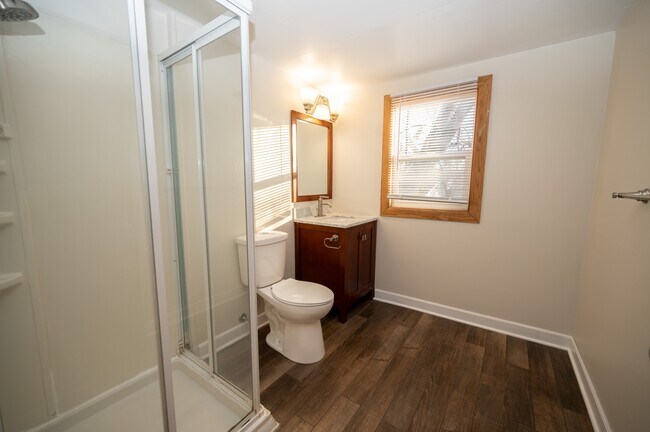 Building Photo - 1220-4 1/2 4 1/2 St NW