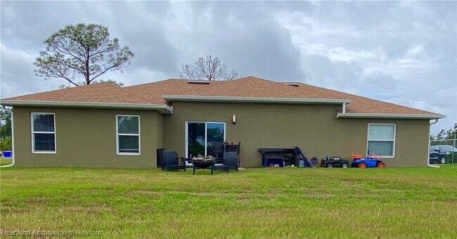 Building Photo - 73 Tobler Blvd NW