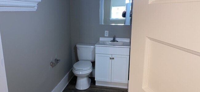 Building Photo - 2009 Ryan Ave