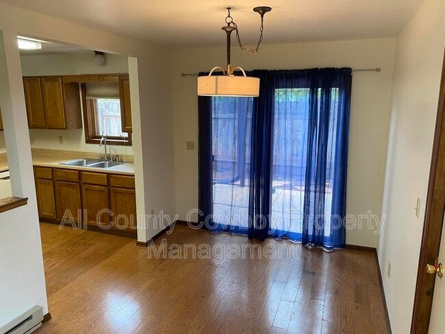 Building Photo - 2123 Hancock St