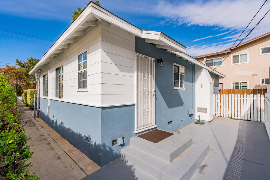 back entrance - 5534 Kester Ave