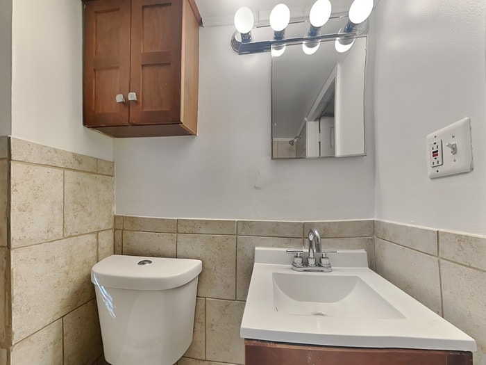 Building Photo - 3029 E Northern Pkwy