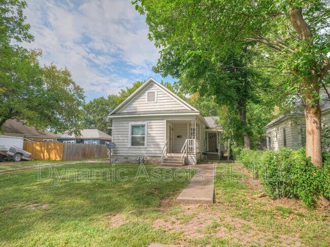 Building Photo - 510 W 3rd St