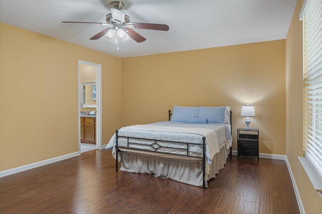 Building Photo - 16122 Taloncrest Dr