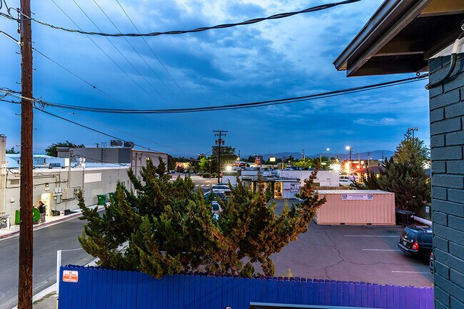 Building Photo - 70 Walts Ln