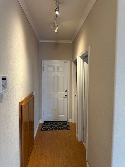 Building Photo - Lodi 4 Bedroom 3 Bathrom Home with a Pool