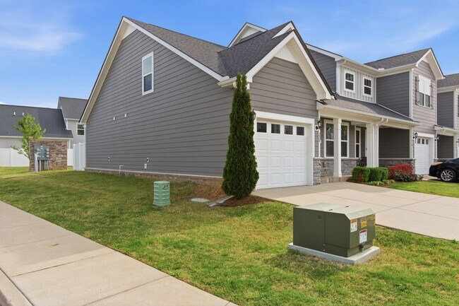 Building Photo - 220 Ruth Wy