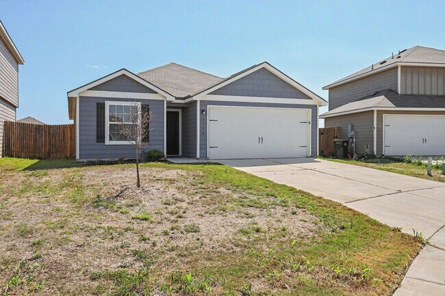 Building Photo - 2 Week Free Move-In Special! 3 Bed / 2 Bath in Luckey Ranch – Hardwood Floors + Fridge, W/D Included