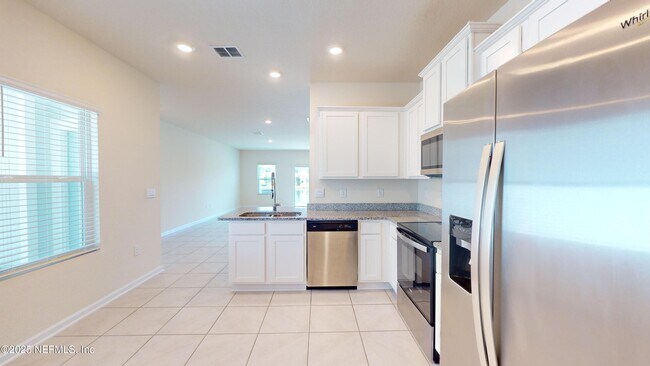 Building Photo - 67 Oarsman Xing Dr