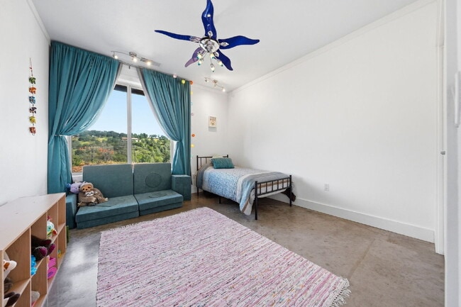 Building Photo - Peaceful Hilltop Retreat with Views | Unfurnished 5BD Executive Home on Private Knoll