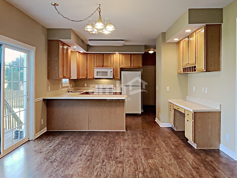 Building Photo - 1602 Solitude Ct