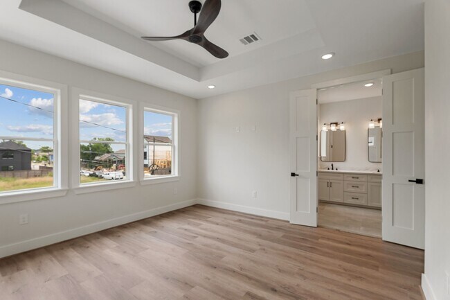 Building Photo - 3224 Omega St