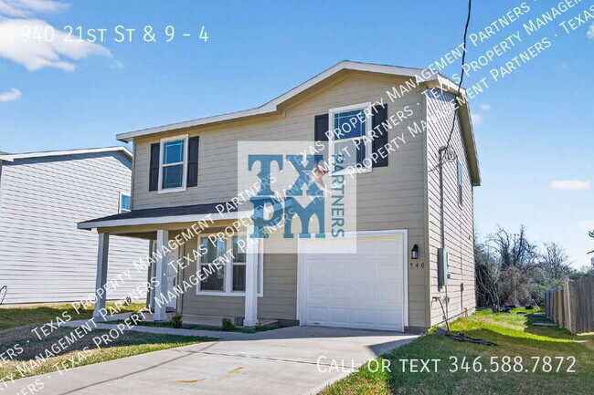 Building Photo - 940 21st St