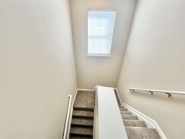 Building Photo - 4713 Autumn Rose Trail