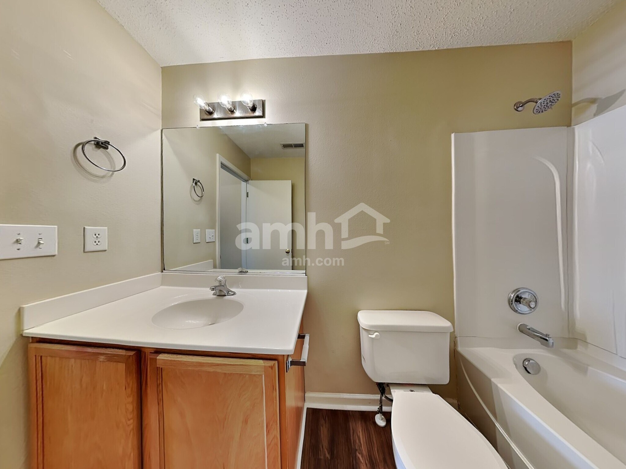 Building Photo - 5009 Emberly Dr