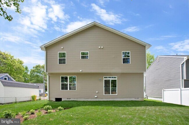 Building Photo - 1316 Juniper St