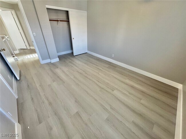 Building Photo - 4330 Spruce Grove St