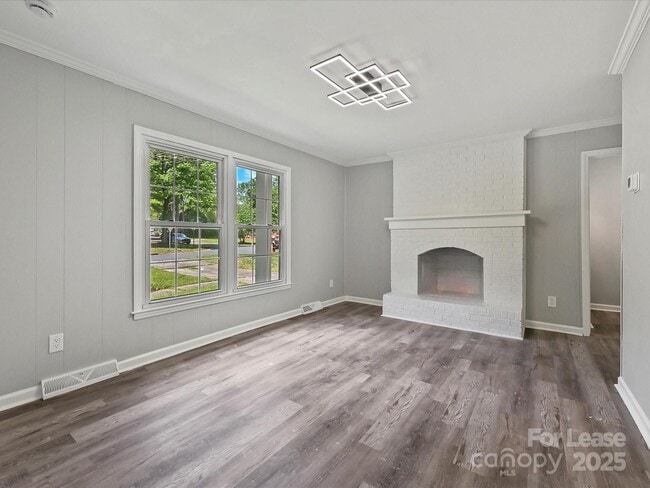 Building Photo - 2544 Cedarwild Rd