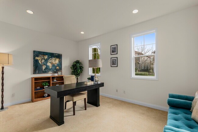 Building Photo - 35908 SE Sandalee Ct