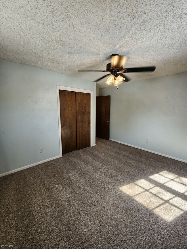 Building Photo - 2 br, 1 bath Duplex - 2046 S Gold St 2046 ...