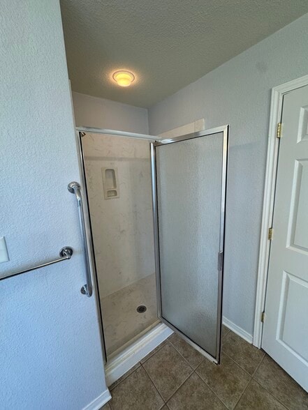 Master shower - 4301 Capri Dr