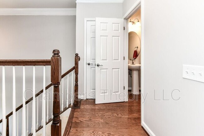 Building Photo - 2942 Finsbury Pl