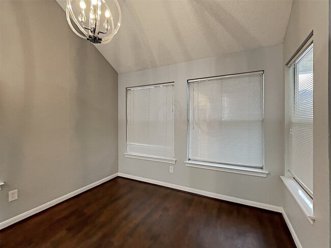 Building Photo - 16031 Hidden Acres Dr