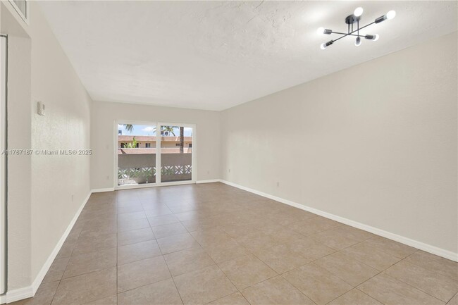 Building Photo - 14500 SW 88th Ave