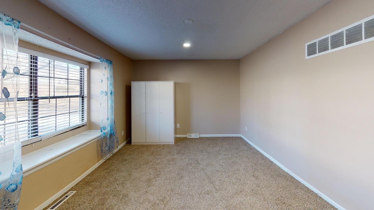 Building Photo - 4809 S Kendall Dr