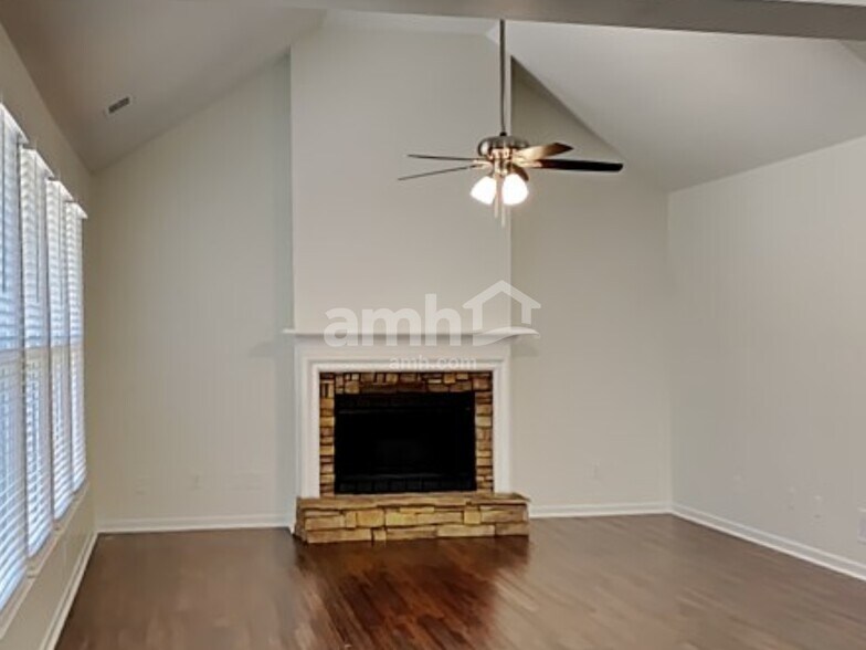 Building Photo - 4282 Moccasin Trail