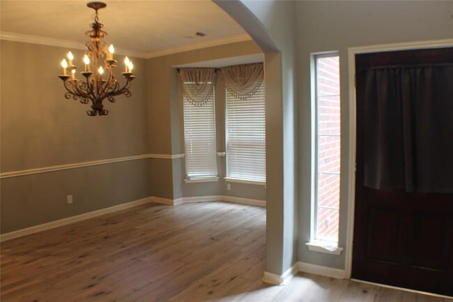 Building Photo - 1718 Heddon Falls Dr