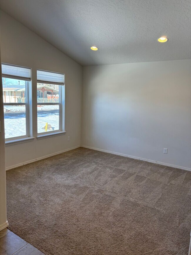 Building Photo - 51580 Stillwell