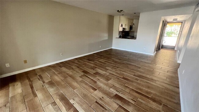 Building Photo - 9612 Valencia Cove