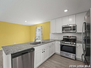 Building Photo - 431 De Herrera