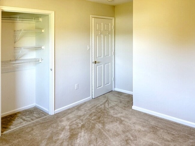 Building Photo - 13382 Brookfield Ct