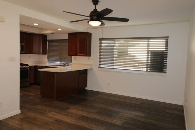 Building Photo - Beautiful 3/bedroom home in Canyon Country !