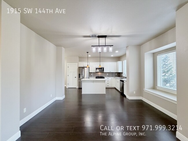 Building Photo - 1915 SW 144th Ave