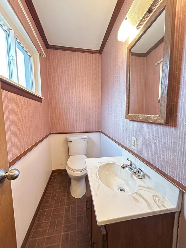 Building Photo - 3820 Jerree St